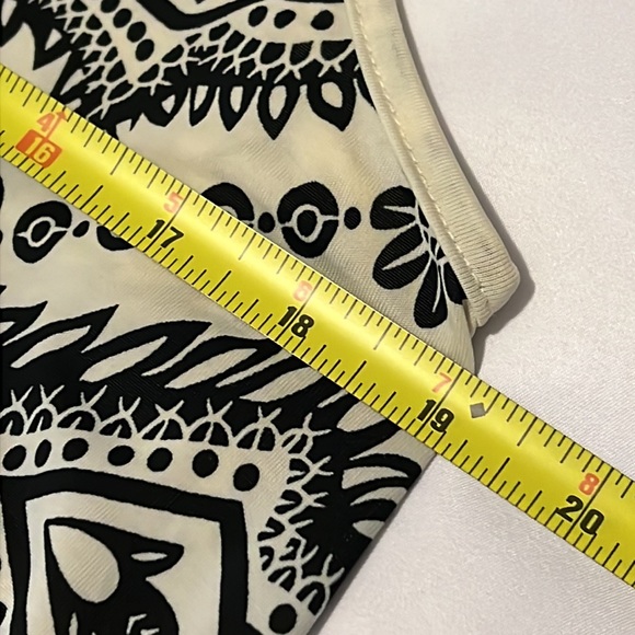 ABSTRACT A-LINE DRESS (10) - Picture 8 of 11